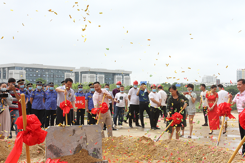 萬德隆城市廣場項目奠基儀式圓滿舉行 - 南陽萬德隆商貿公司